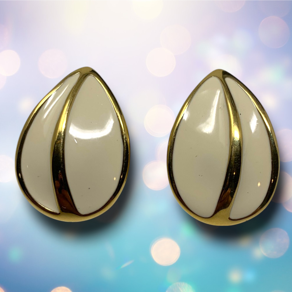 Vtg 1980s Napier Gold Tone Ivory Enamel Teardrop Earrings Avant Garde Pierced